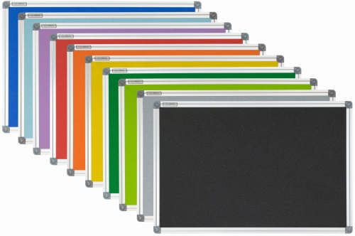 Tablice korkowe w ramie aluminiowej czarna.jpg